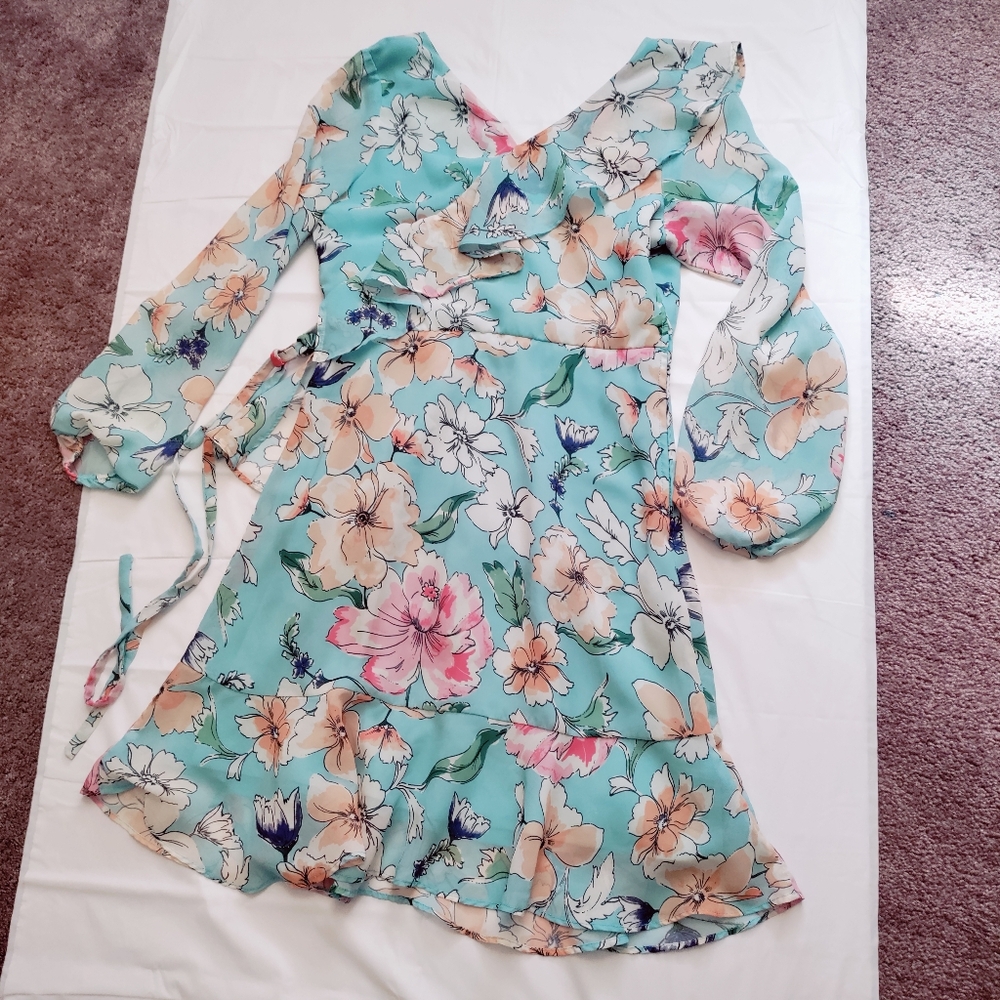 Rare Edition girls floral dress, ruffles, balloon sleeves.